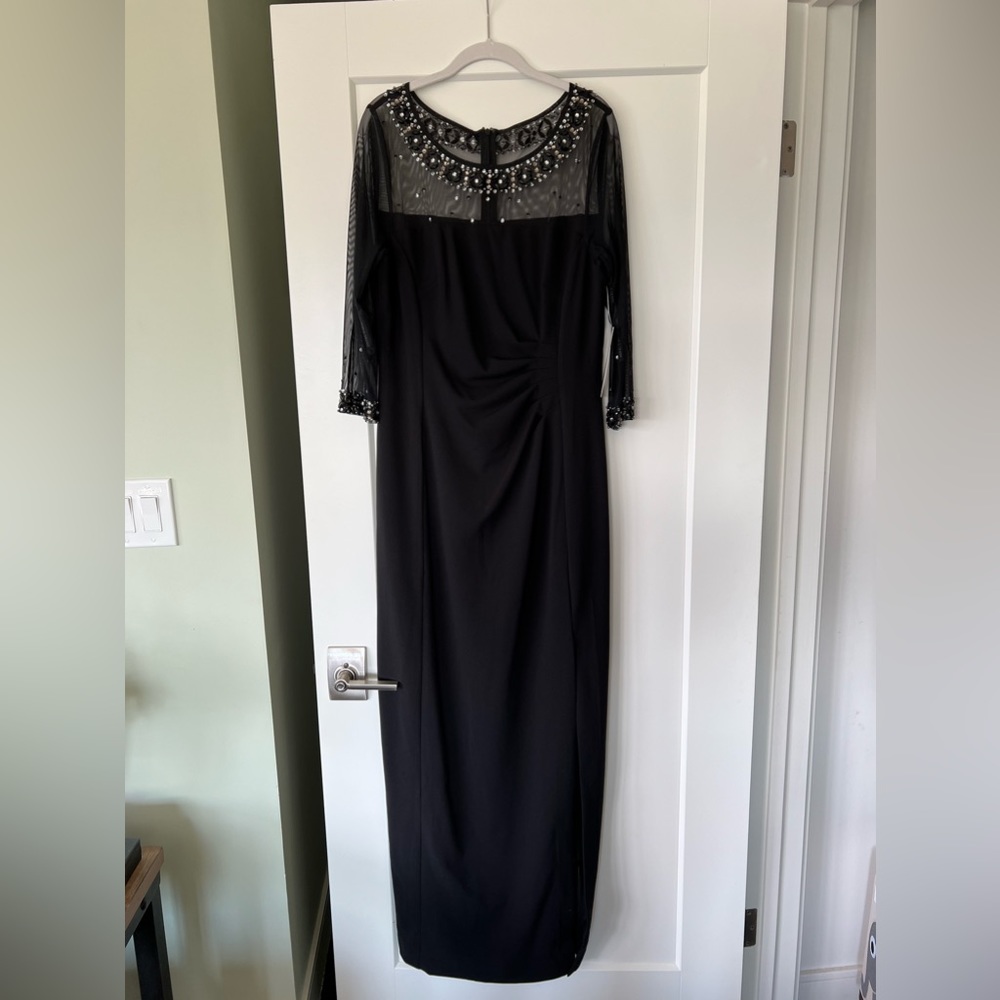 NWT Tahari dress size size 12